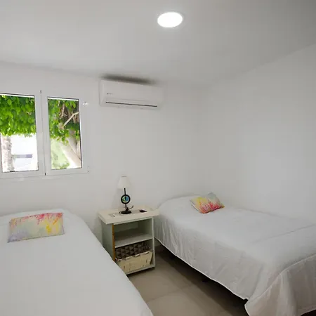 Terraced 2 Bedroom דירה מספאלומס