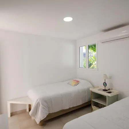 Terraced 2 Bedroom *